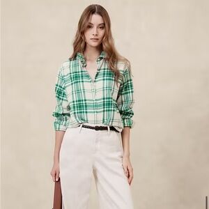 Banana Republic Factory green and cream plaid shirt